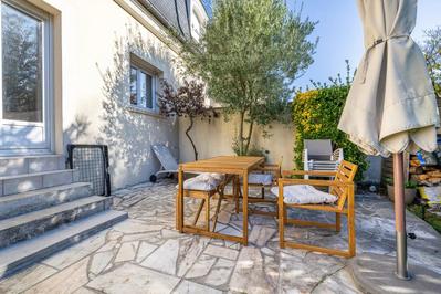 Maison - 90 m² - 5 pièces