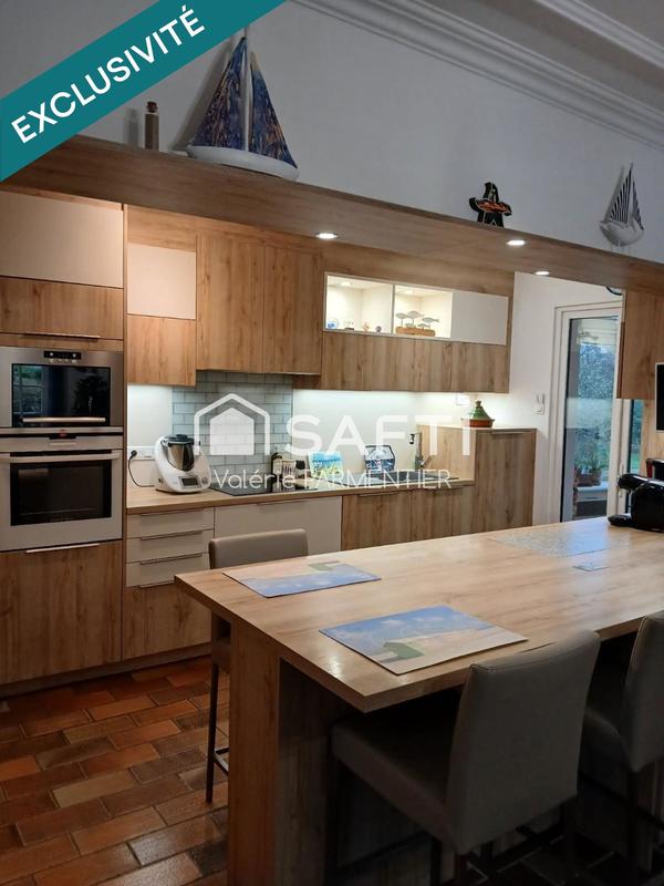 Maison - 181 m² - 6 pièces