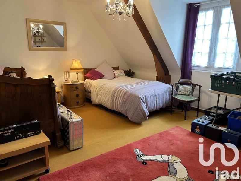 Maison - 245 m² - 9 pièces