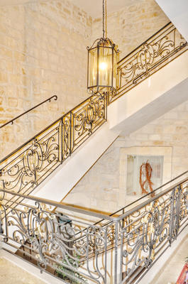 Maison de village - 2 420 m² - 45 pièces