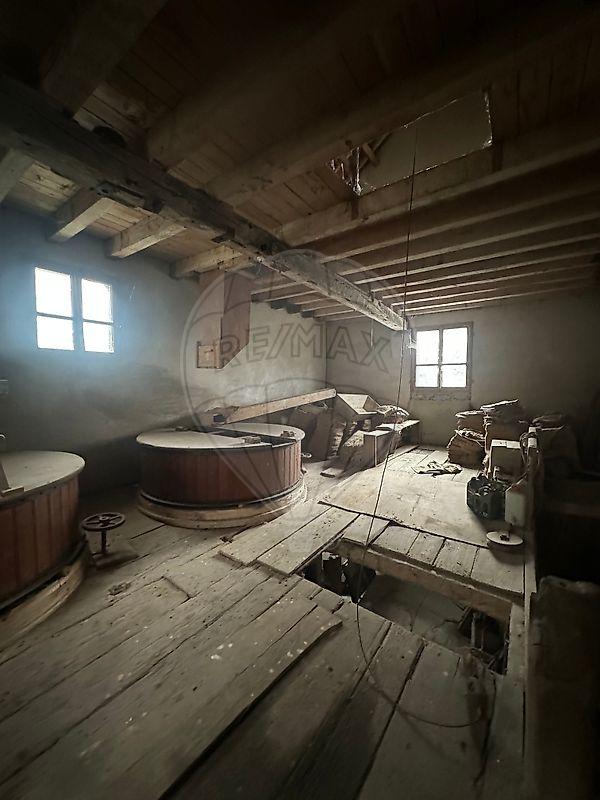 Moulin - 86 m² - 4 pièces