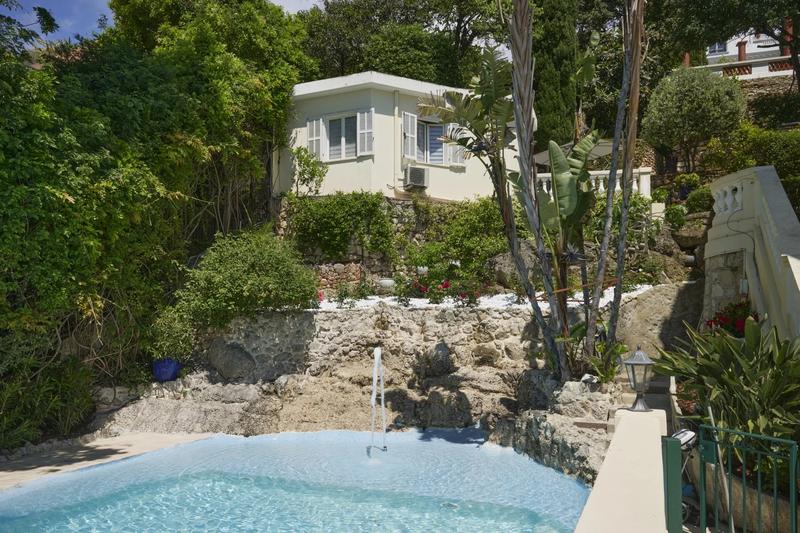 Maison - 350 m² - 7 pièces