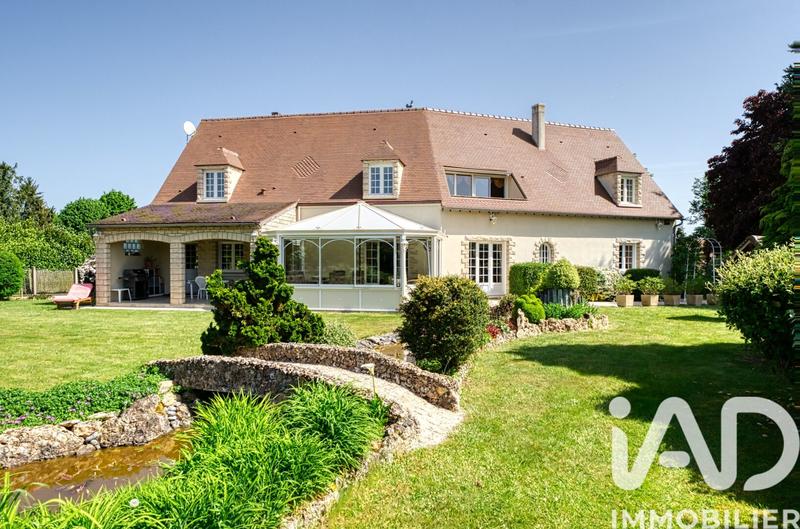 Maison - 290 m² - 8 pièces