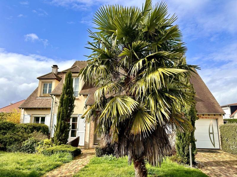 Maison - 185 m² - 7 pièces