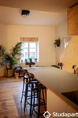 Chambre - 130 m² - 1 pièce