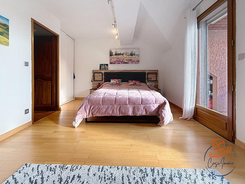 Appartement - 200 m² - 5 pièces