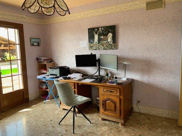 Maison - 250 m² - 10 pièces