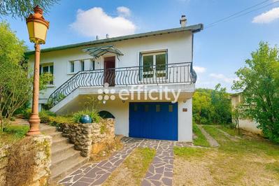 Maison - 130 m² - 9 pièces