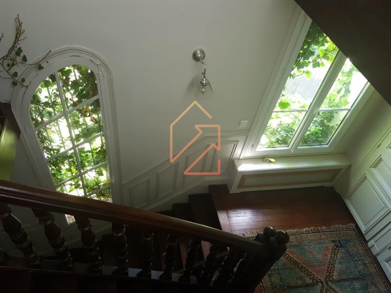 Maison - 230 m² - 6 pièces