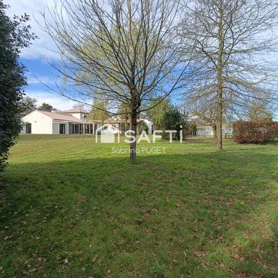 Villa - 360 m² - 12 pièces