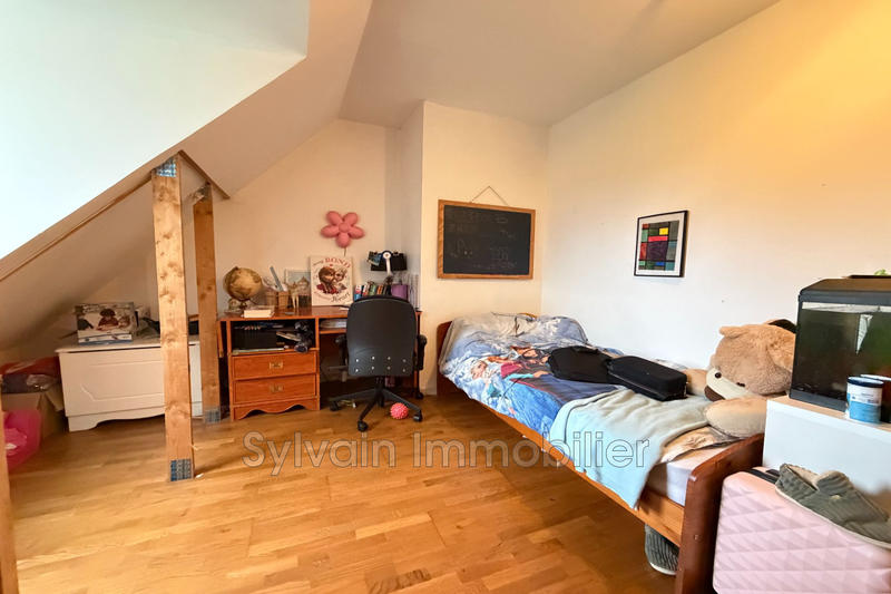 Maison - 99 m² - 4 pièces
