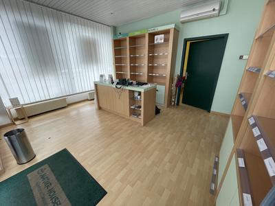 Local d'activités - 60 m² - 4 pièces