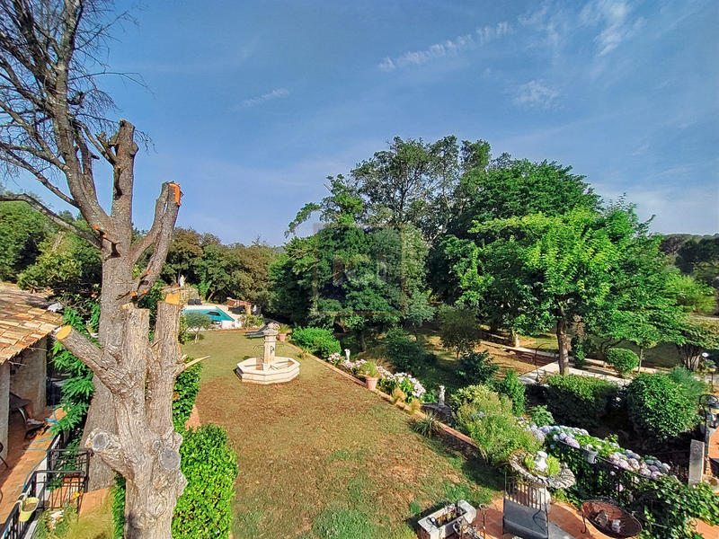 Villa - 560 m² - 15 pièces