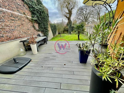 Maison - 207 m² - 9 pièces