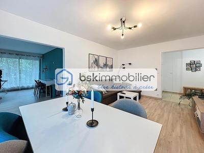 Appartement - 80 m² - 4 pièces