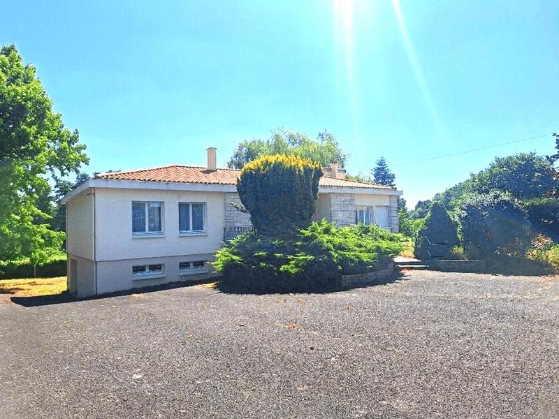 Maison traditionnelle - 168 m² - 10 pièces