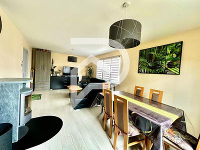 Maison - 95 m² - 5 pièces