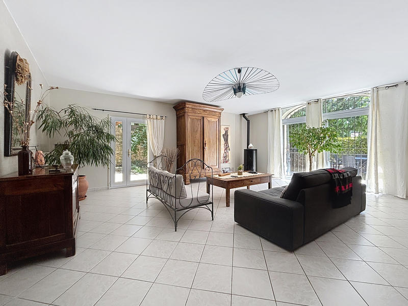 Mas - 195 m² - 5 pièces