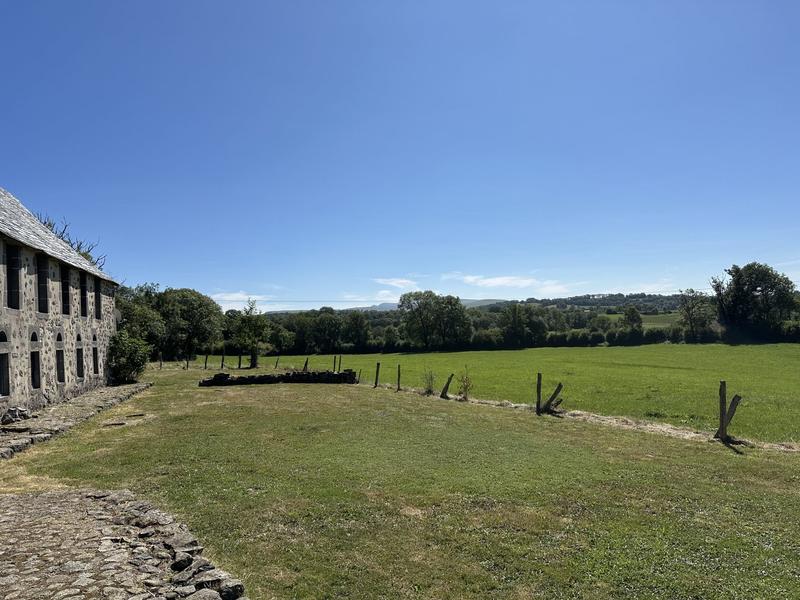 Maison - 390 m² - 12 pièces