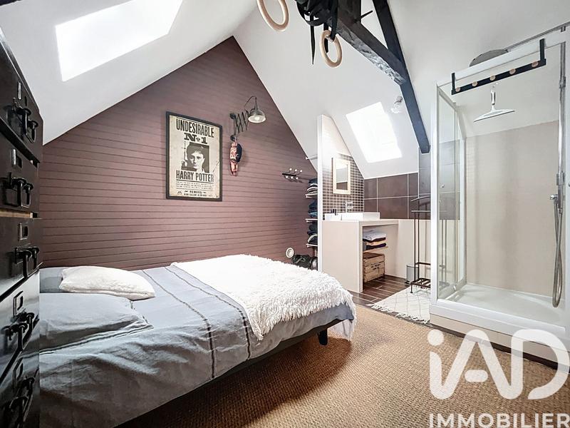 Maison - 220 m² - 10 pièces