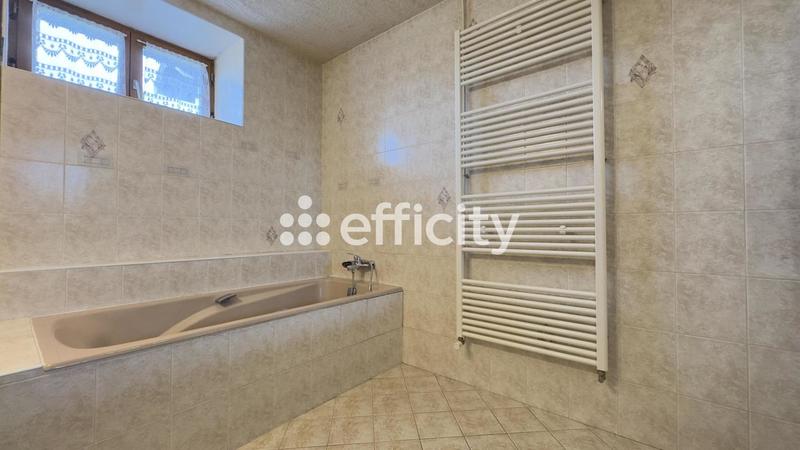 Ferme - 235 m² - 8 pièces