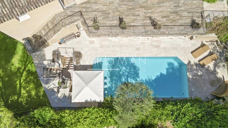 Villa - 430 m² - 9 pièces