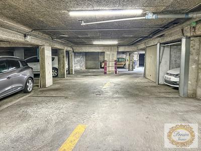 Parking / Garage - 8 m²