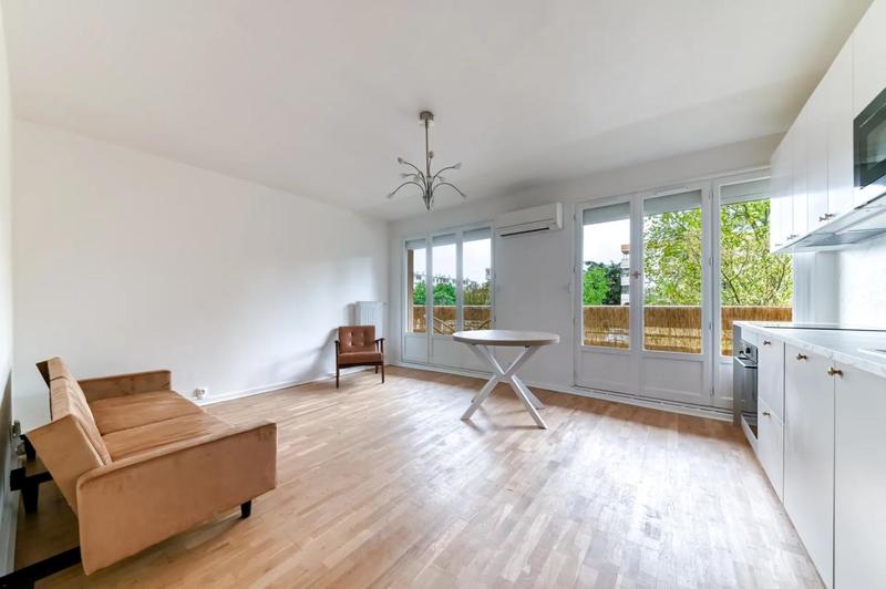 Appartement - 85 m² - 4 pièces