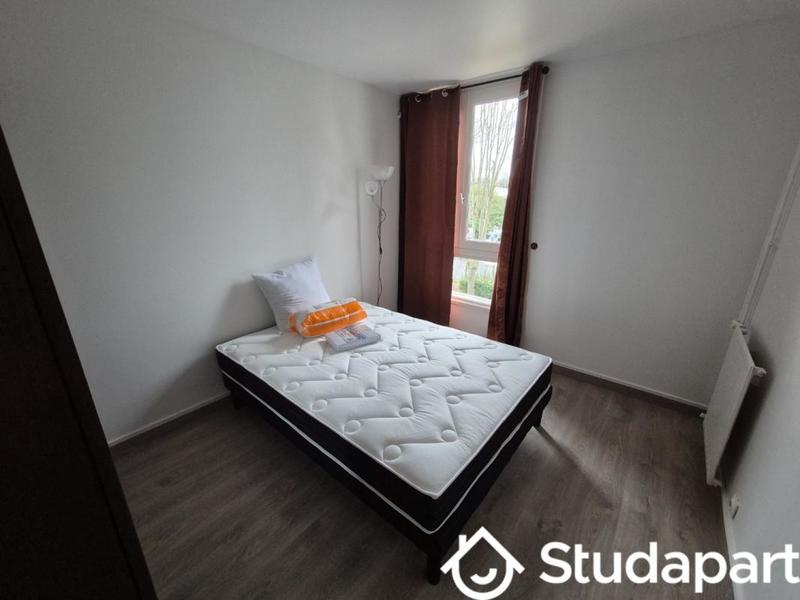 Chambre - 10 m² - 1 pièce