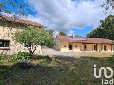 Maison - 228 m² - 5 pièces