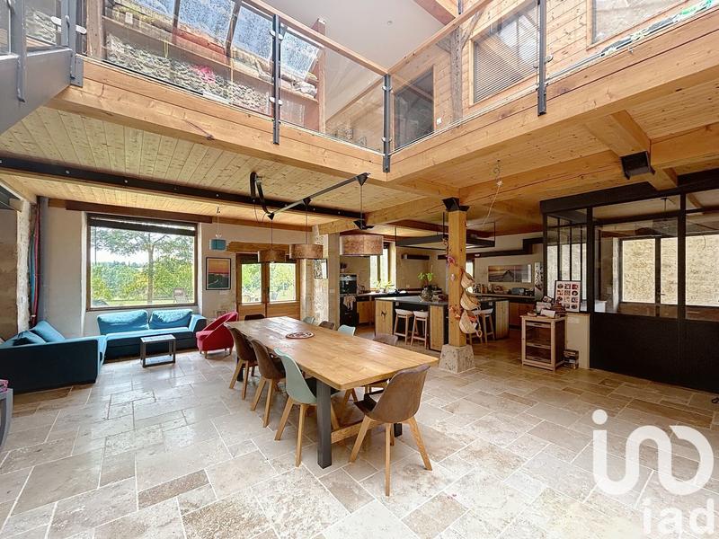 Maison - 872 m² - 22 pièces