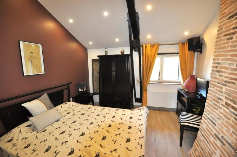 Propriété - 330 m² - 12 pièces