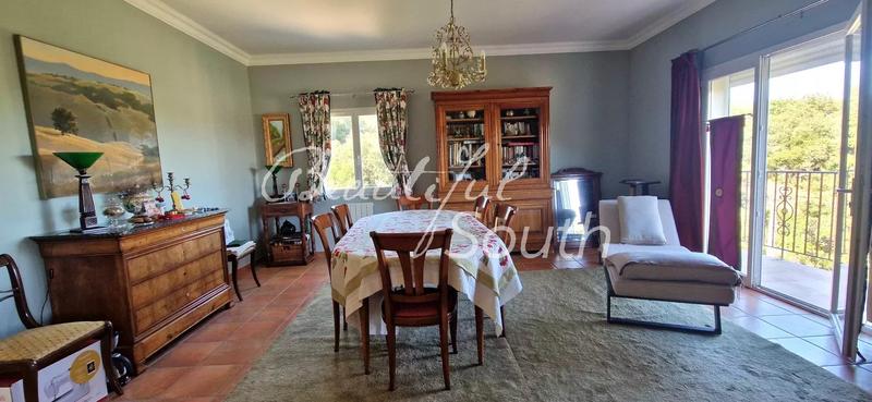 Villa - 210 m² - 6 pièces