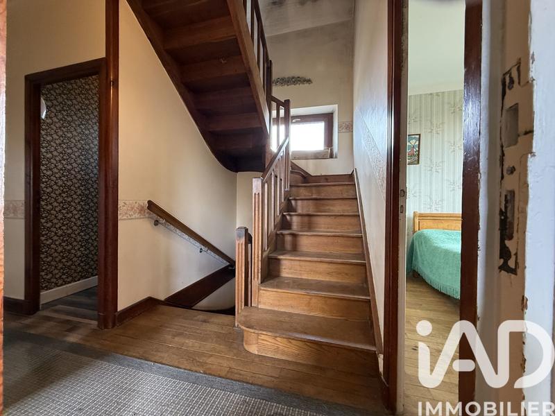 Maison - 273 m² - 9 pièces