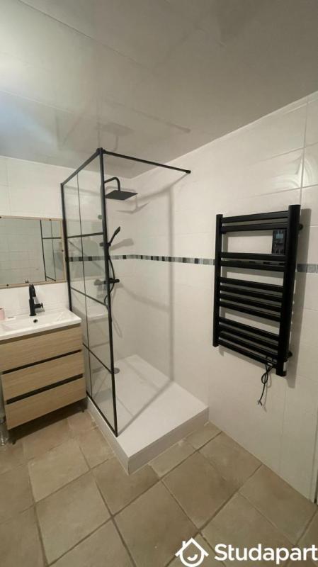 Chambre - 9 m² - 1 pièce