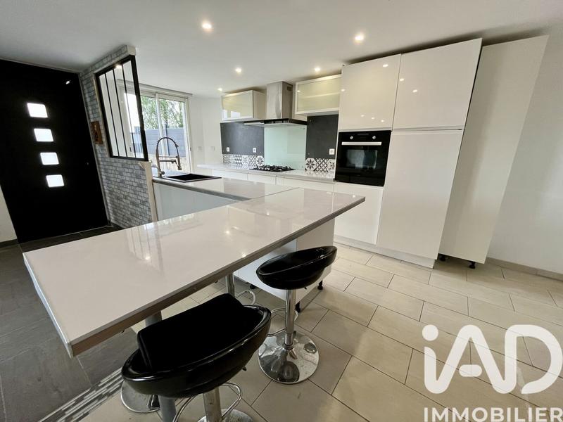 Maison - 96 m² - 4 pièces