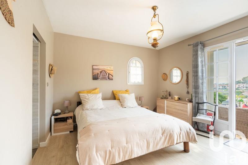 Maison - 200 m² - 6 pièces