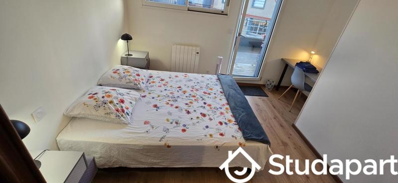 Chambre - 13 m² - 1 pièce