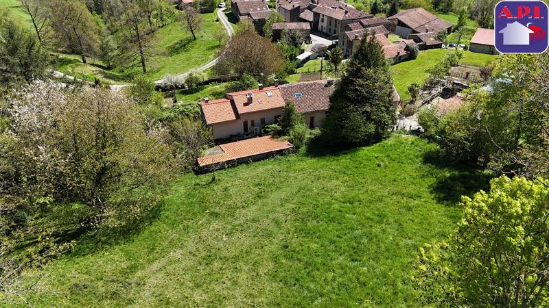 Maison - 214 m² - 9 pièces