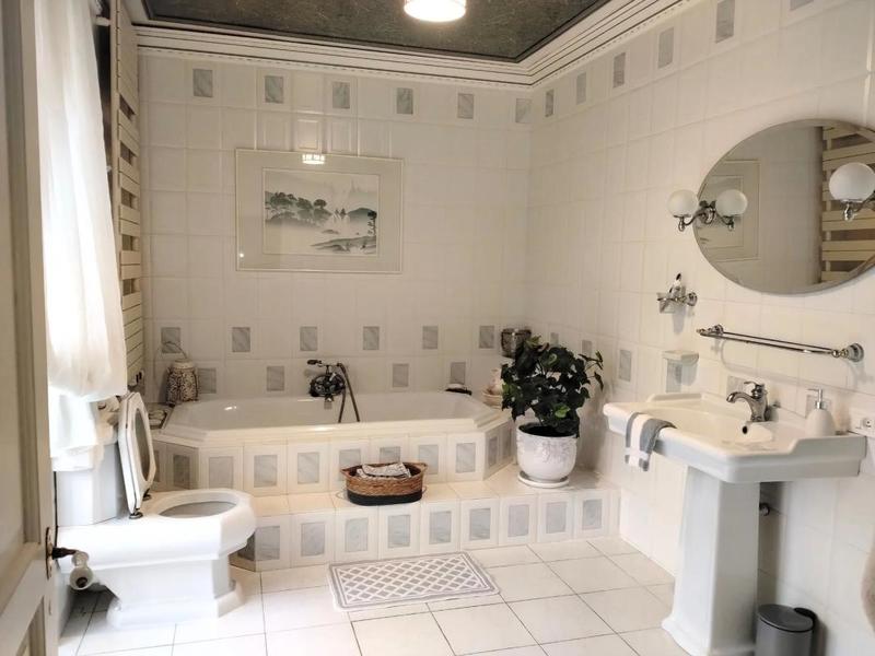 Demeure - 218 m² - 7 pièces