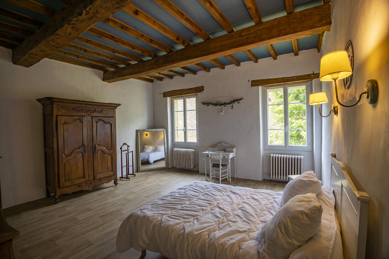 Maison - 826 m² - 19 pièces