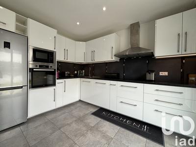 Maison - 112 m² - 6 pièces