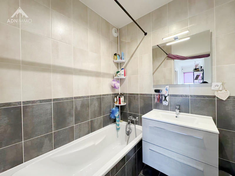 Maison - 96 m² - 5 pièces