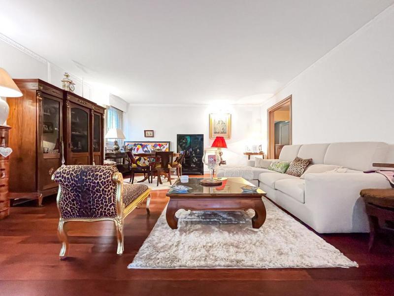 Appartement - 80 m² - 3 pièces