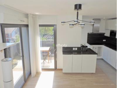 Appartement - 80 m² - 4 pièces