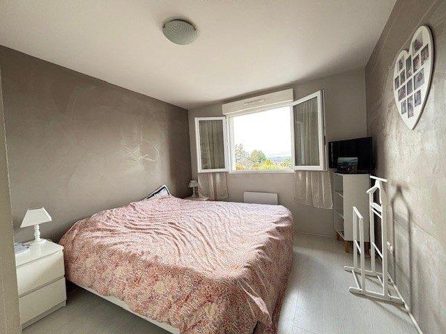 Maison - 96 m² - 5 pièces