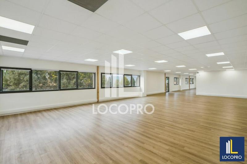 Local d'activité / Entrepôt - 15 250 m²