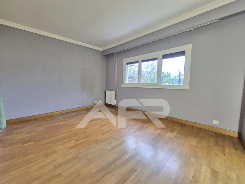 Maison - 112 m² - 6 pièces