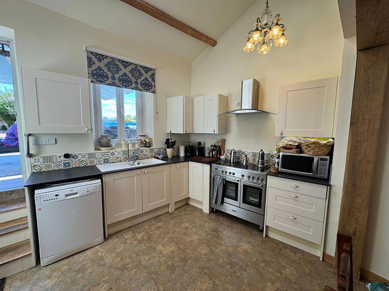 Maison - 209 m² - 10 pièces