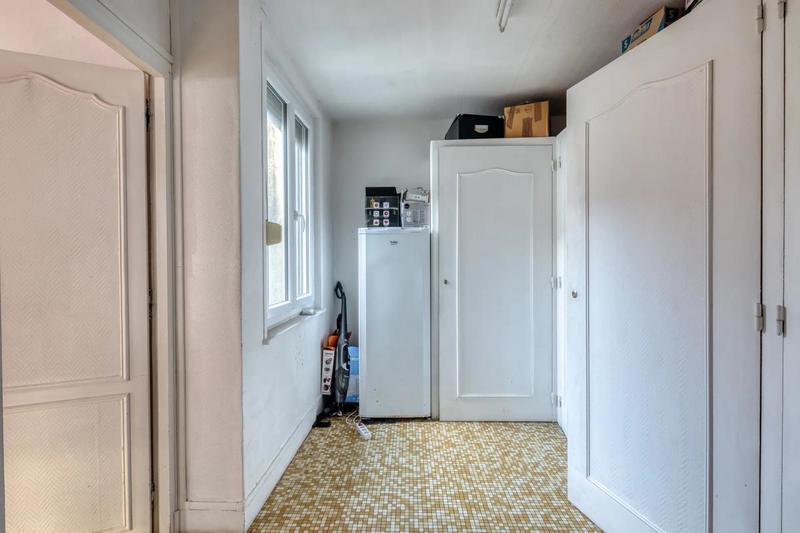 Maison - 238 m² - 11 pièces